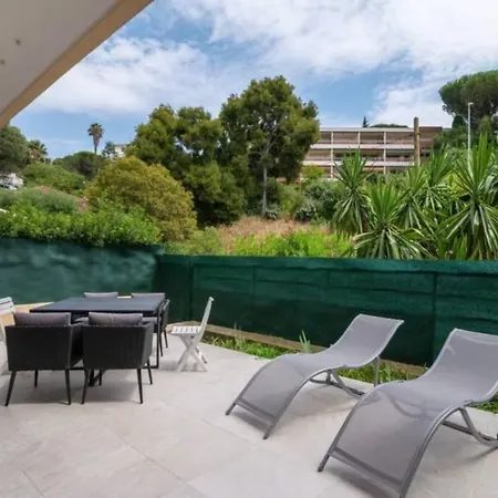 Appt Moderne Avec Belle Terrasse Centre *