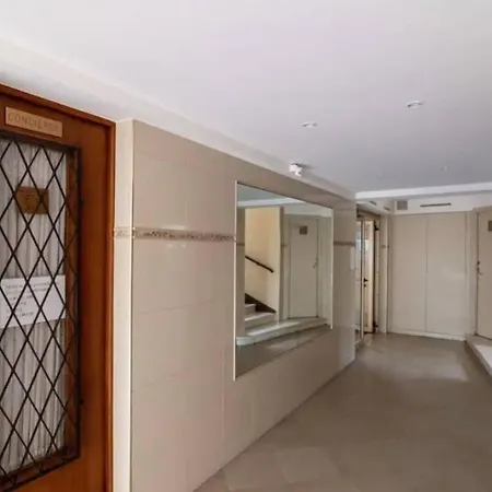 Appt Moderne Avec Belle Terrasse Centre * 戛纳